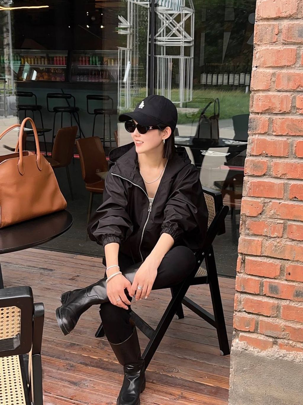 8121c2fb-e9f0-4490-96f9-c6aece00ef45