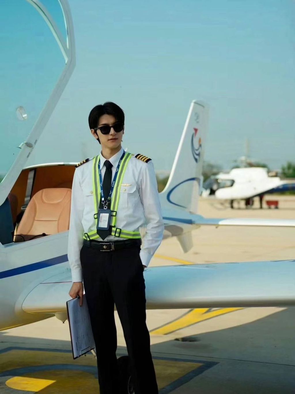 8c227bd7-e4b1-453c-b855-0e2f38ae13cf