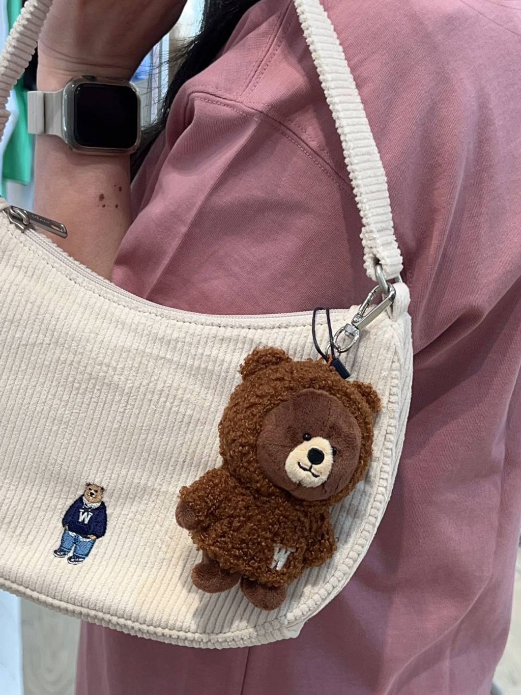 c00a6ff5-c7f2-4e15-b793-a914c046c137