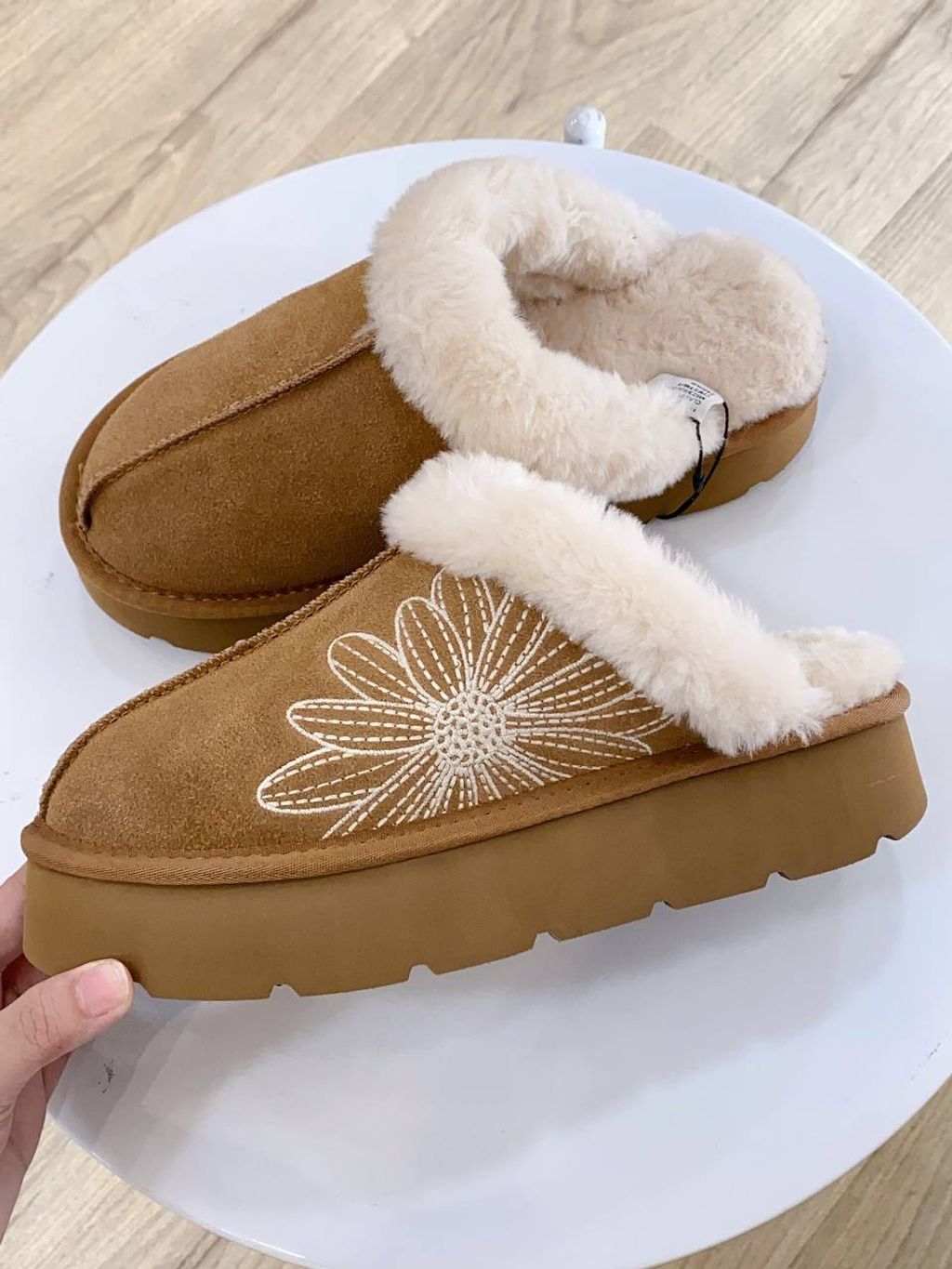 4cb0c7b9-54b1-41f3-873d-ce219a455205