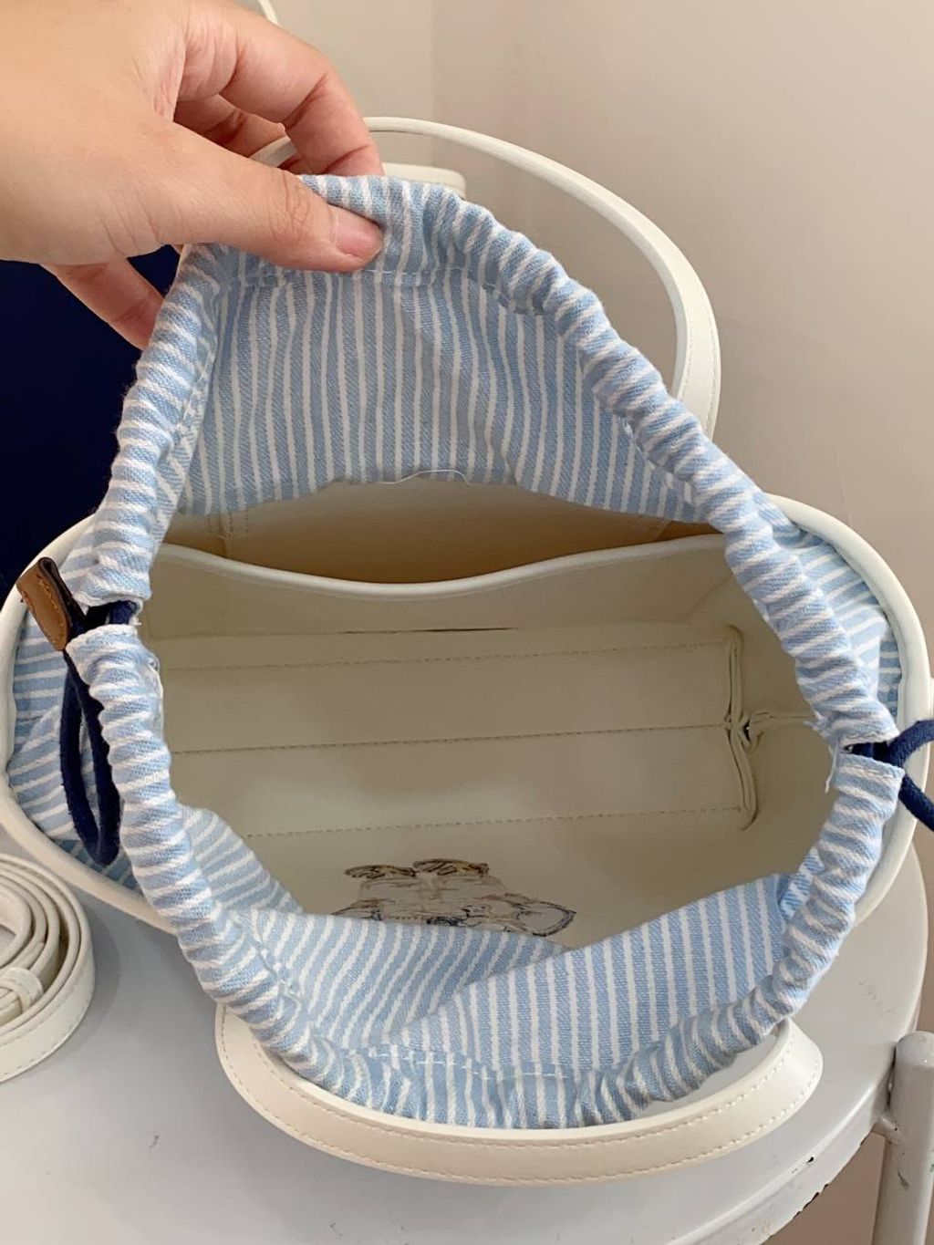 b281bc3e-7a1f-4a16-ba32-fd5353625676