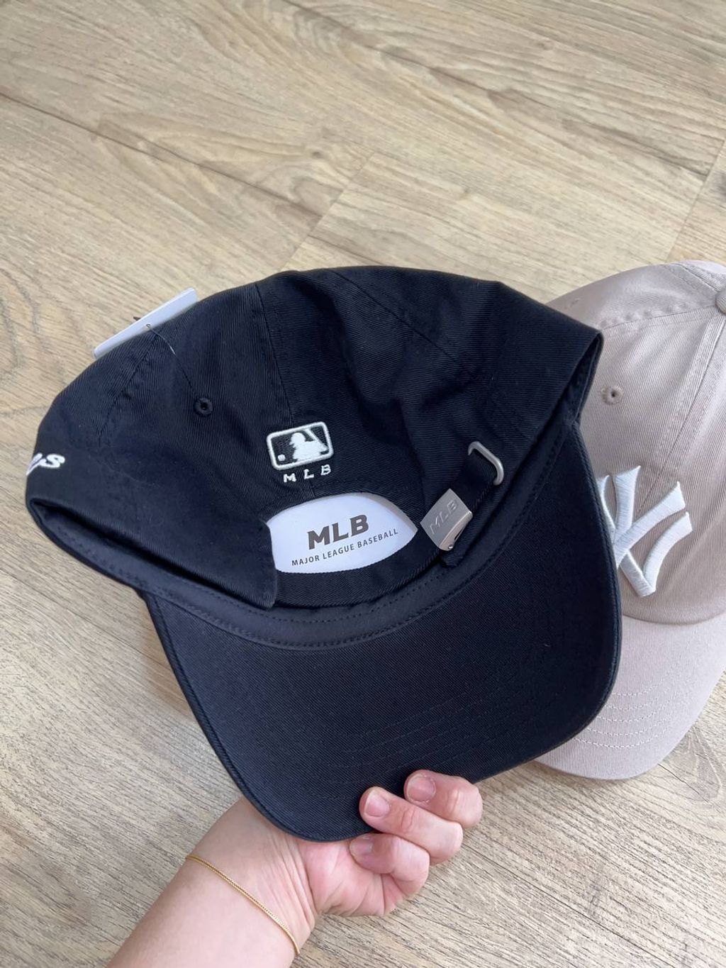 26c01fc8-355a-49d5-8074-503c3774a857