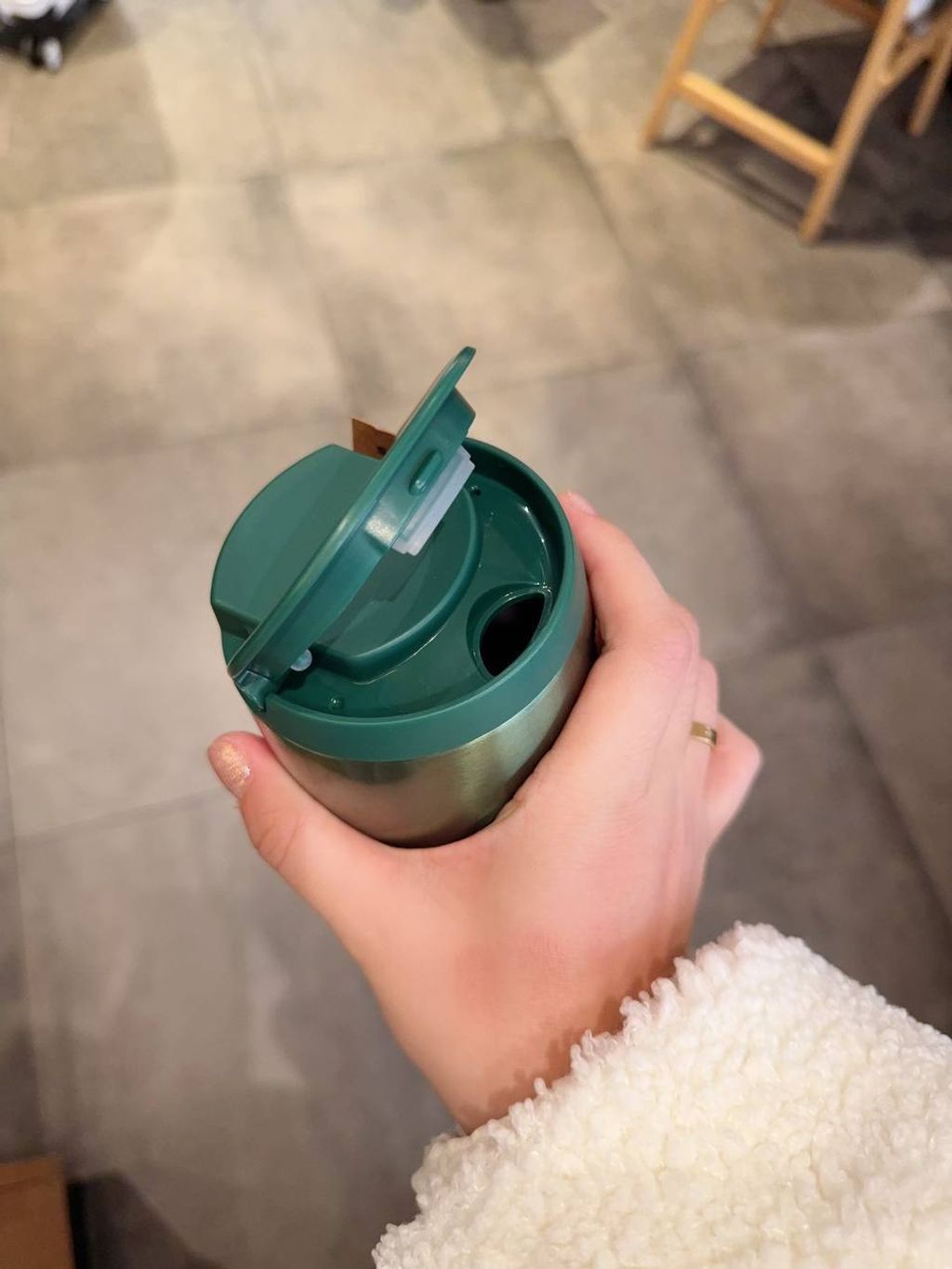 fb844488-ace8-496b-84f6-0d0de444cbd2