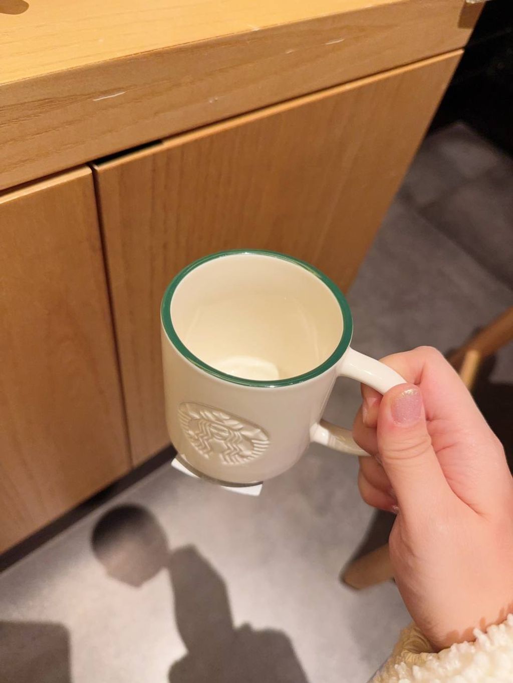 622affdb-f3d4-469f-94cc-2dde6fa4d101