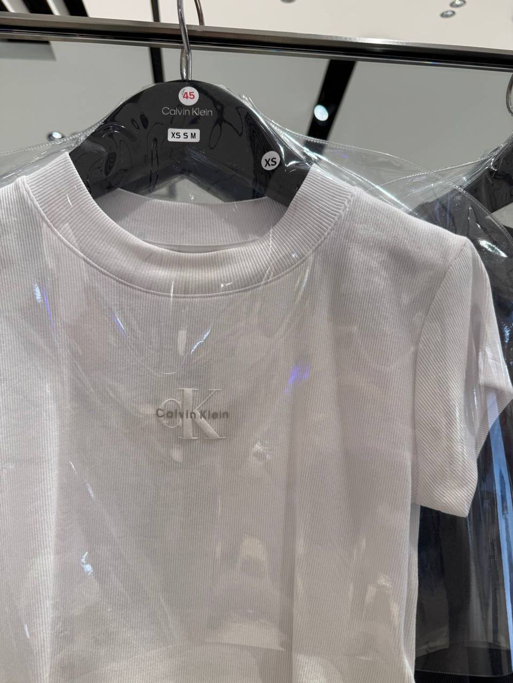 2f95868e-b6a4-4ddc-8bd5-0310a8d4d2be