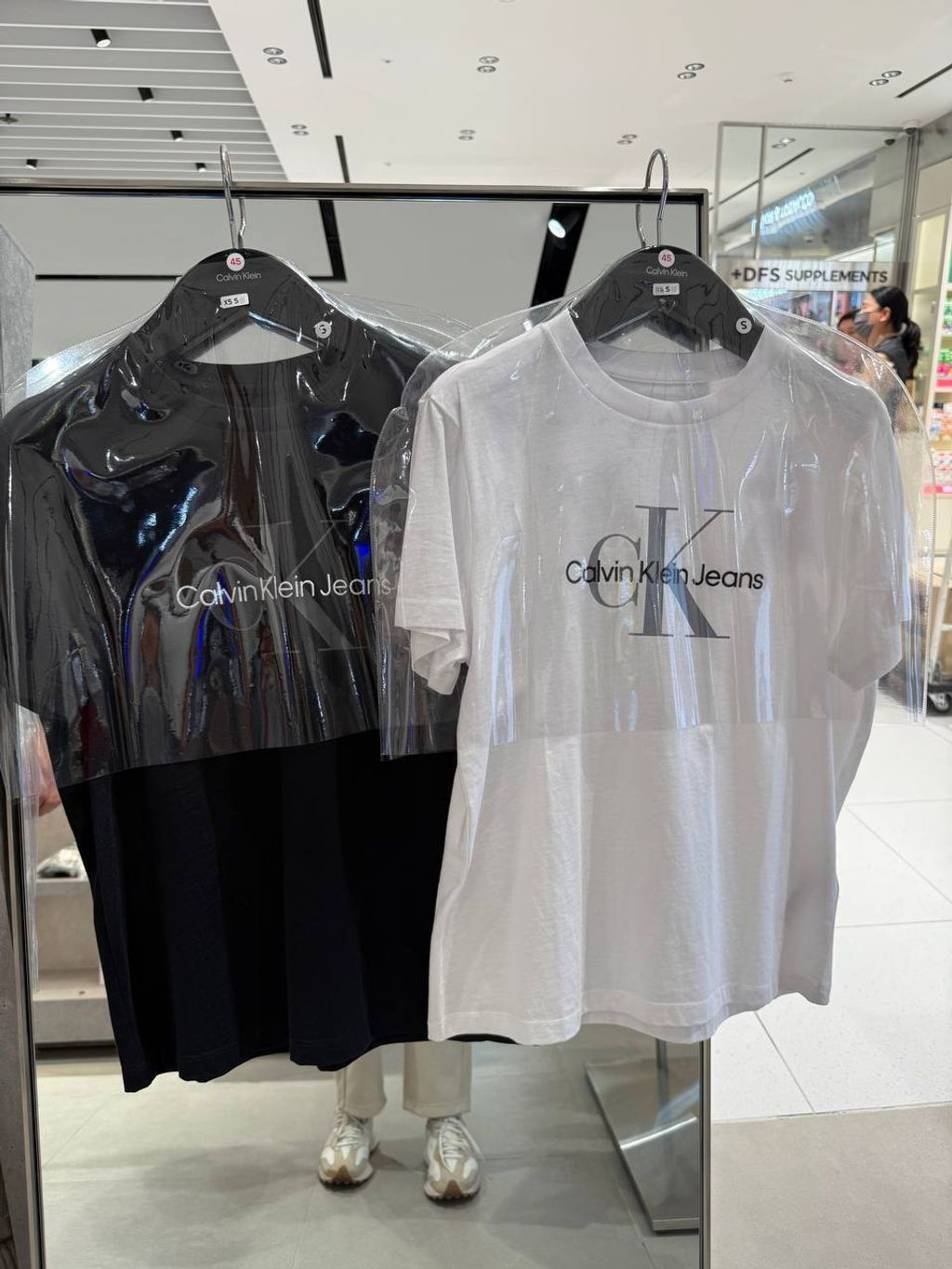 4e96db87-baa4-4359-8c77-3c1d22938360