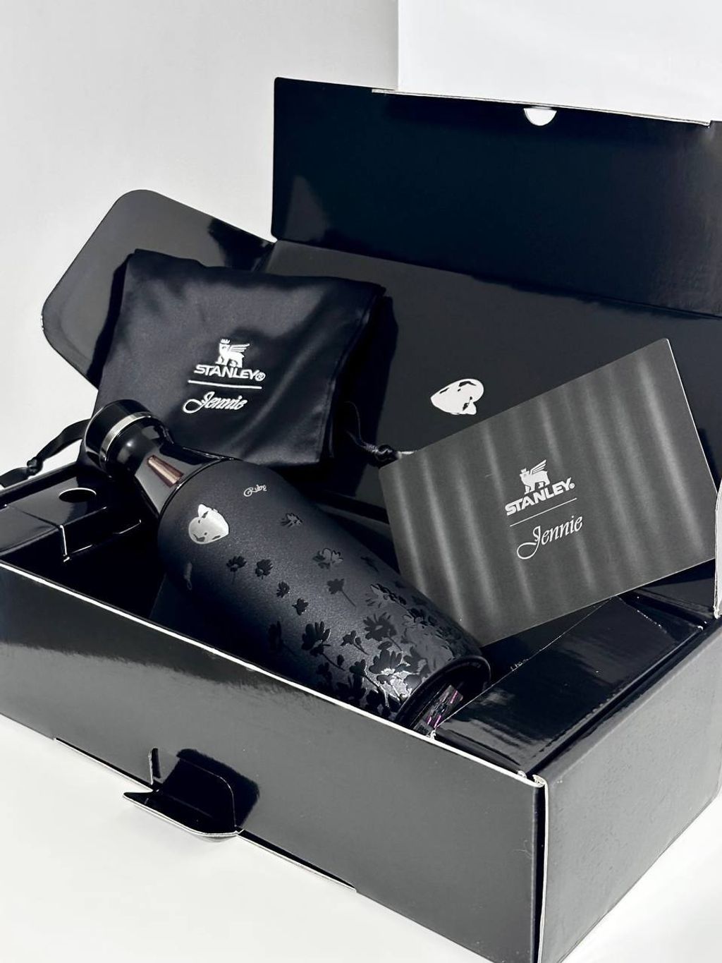 c6dbaf33-1e47-4e13-83af-799fa4983203