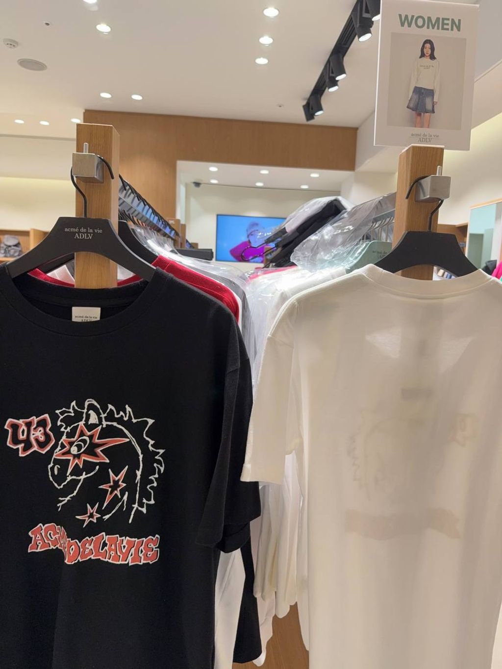 70e5d70c-7c41-4cbe-a353-4afdf9cb7956