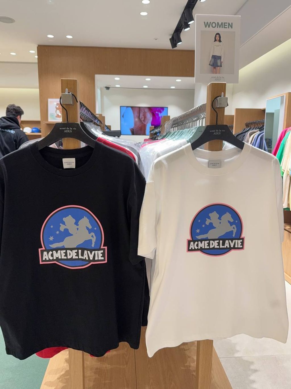 d76cae45-9538-4286-9b49-685fd991a010