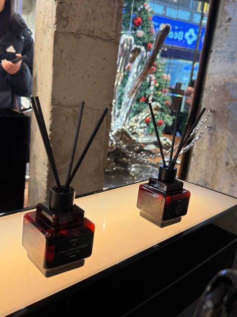 124f19dd-ff2e-48fa-bdbc-5554f7bc425d