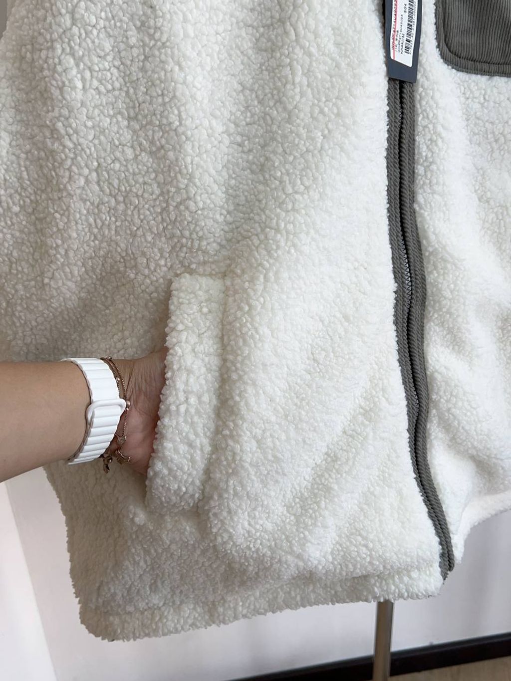 d3372025-5bad-4798-8395-80f9b91b55b6