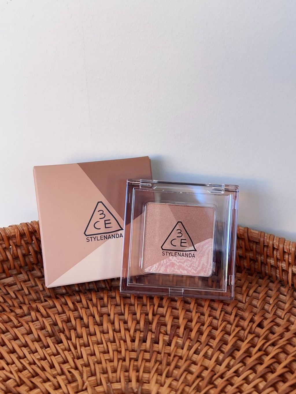 d8760be5-b834-4a47-91ae-f6208fc1fb96