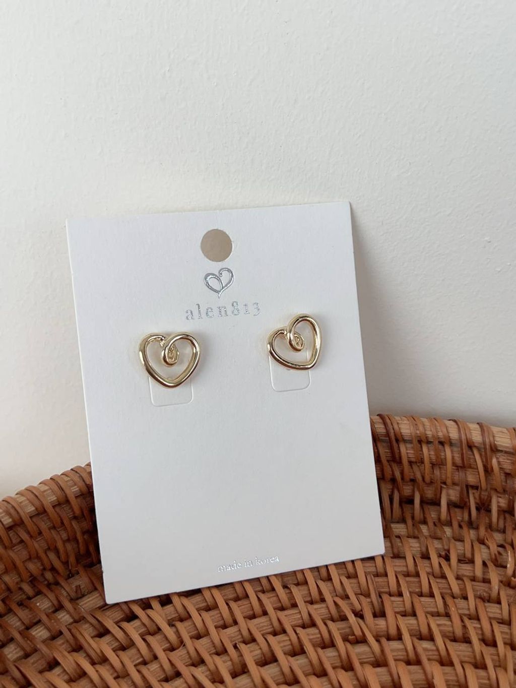 55ffaed3-d777-412d-9ce1-d400e7a53498