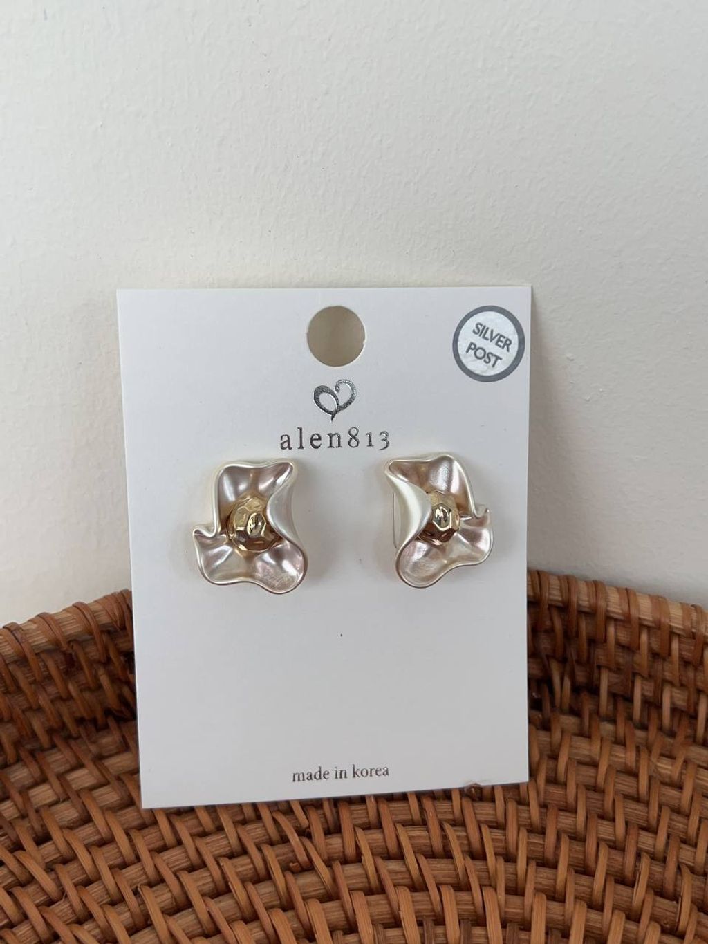 b248b626-aa7e-494b-b1f4-7f389aed8ad7