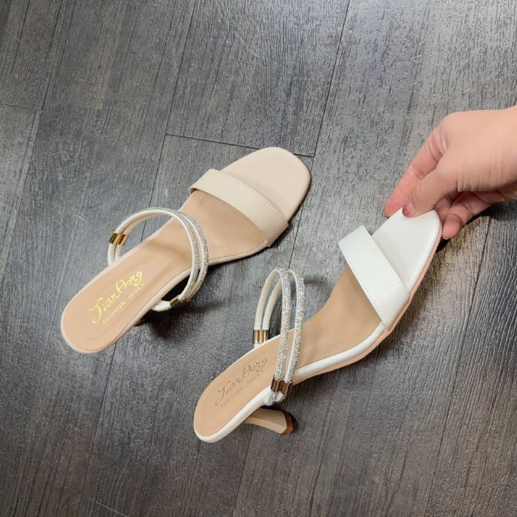 c711a677-f593-4c4b-afee-24587b651f60