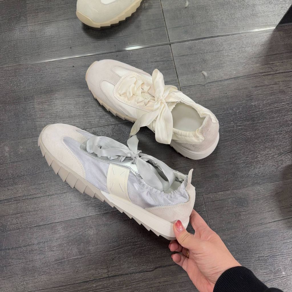 5a753ef6-12a8-4265-8c79-572a84bd2673