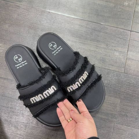 33e6397b-fadc-41d6-8749-606e1a79b6df