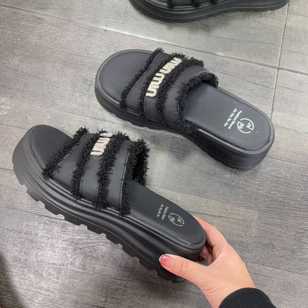 56cb115d-d5a3-4eda-8ef4-87e0d6a74bc6