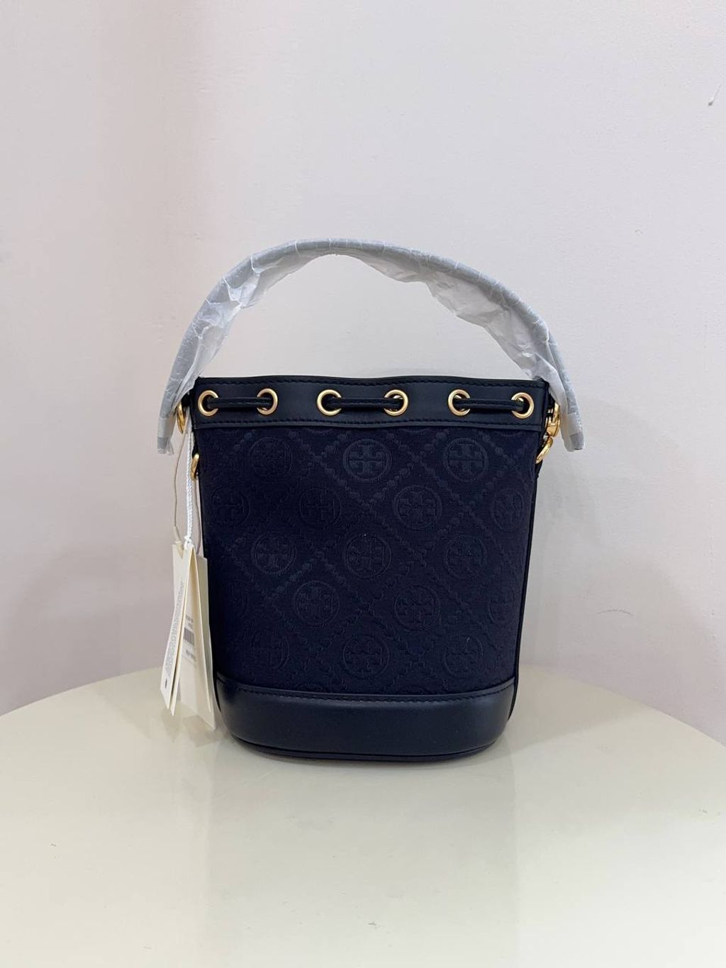 f0f3db82-d178-41a0-a20c-f7857f4adf74