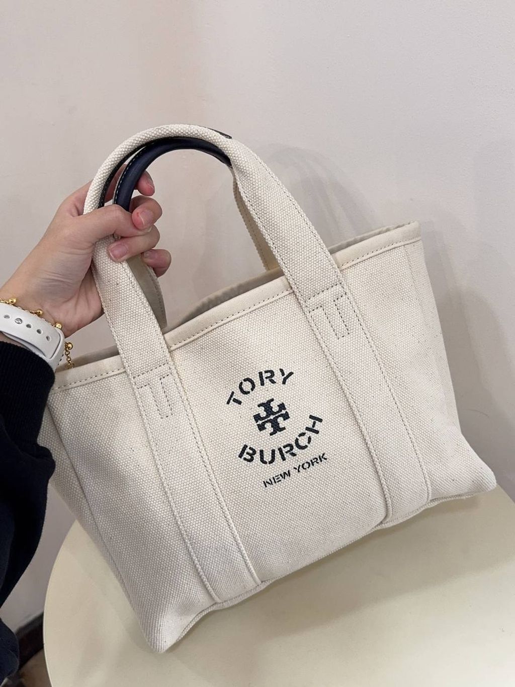 216c3fc2-c773-4074-8b46-3fa71e09313f