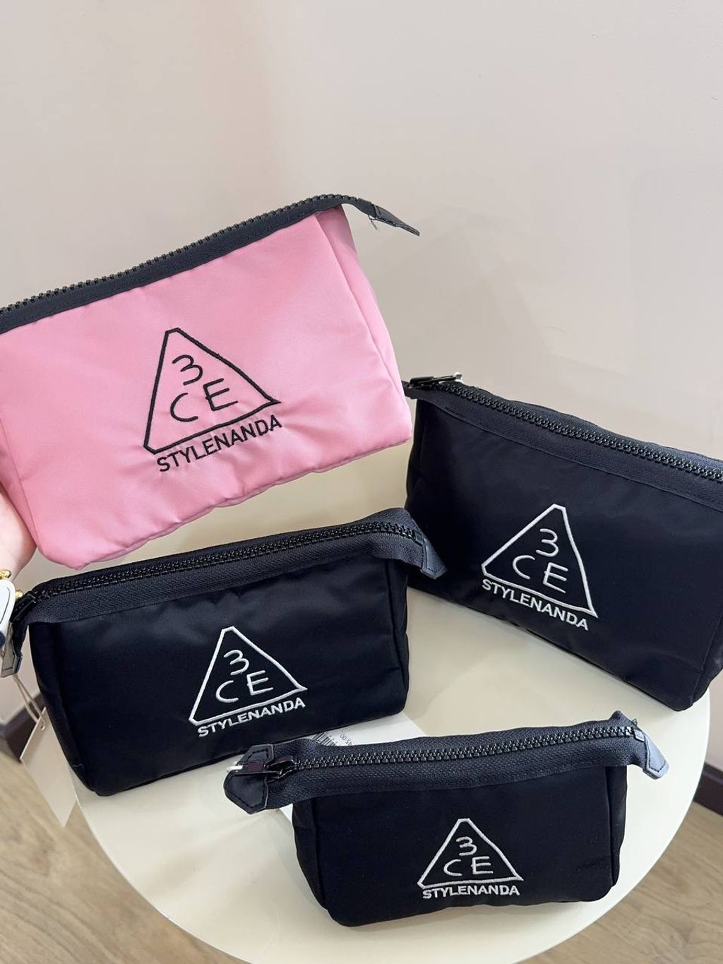 dc77b2c2-6b45-49a2-87e5-d254094639af