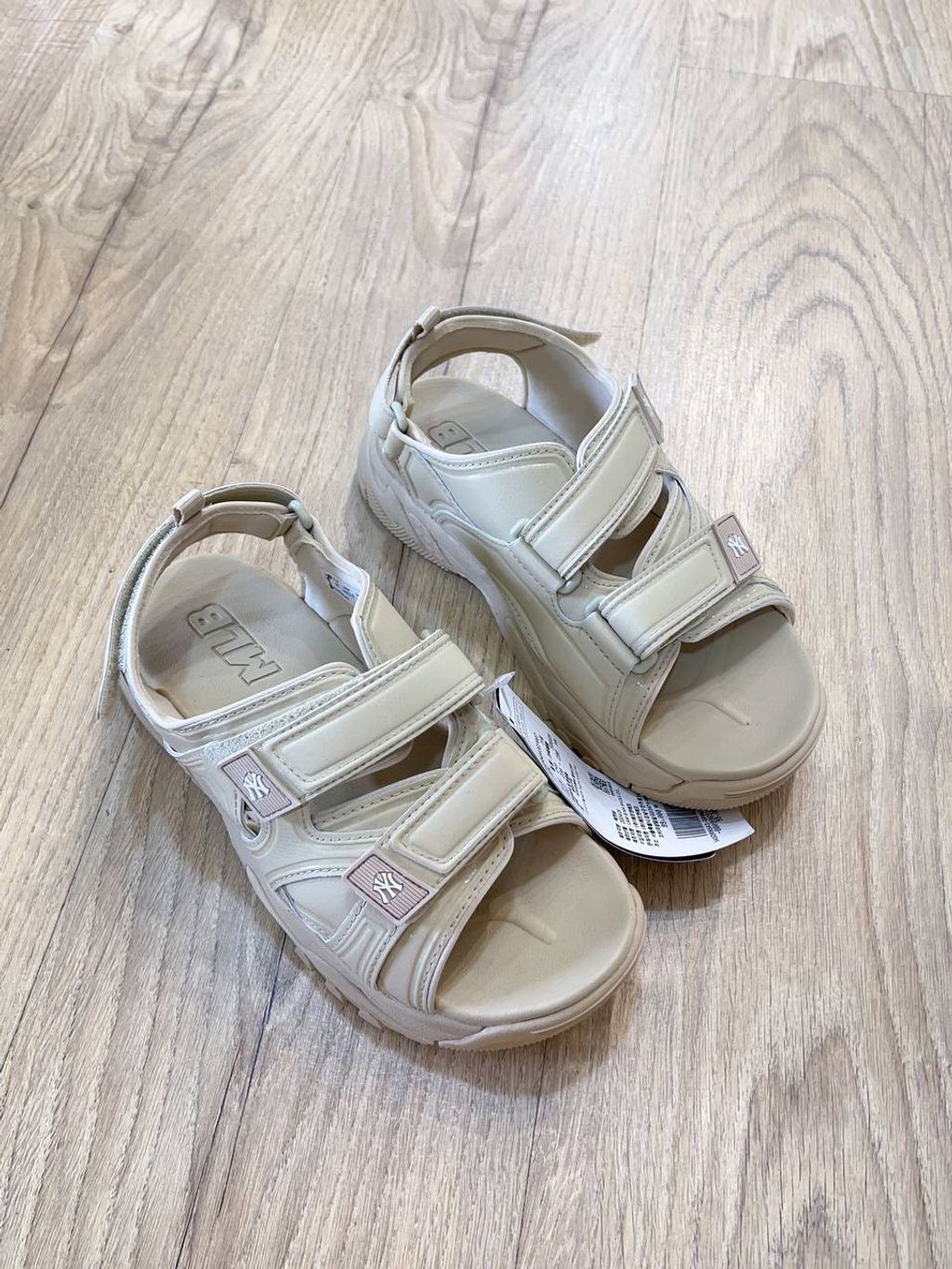 b42eea19-6747-47ab-b546-2d56e7e18e4a