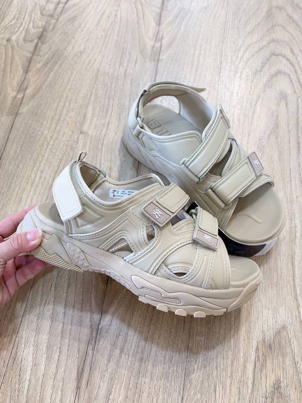 d9036381-3f63-4c96-b0c8-0136e2cd3911