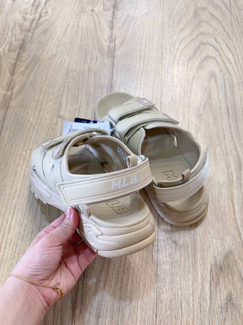 e08231c0-ab2d-4741-8d84-f105263b0ca2