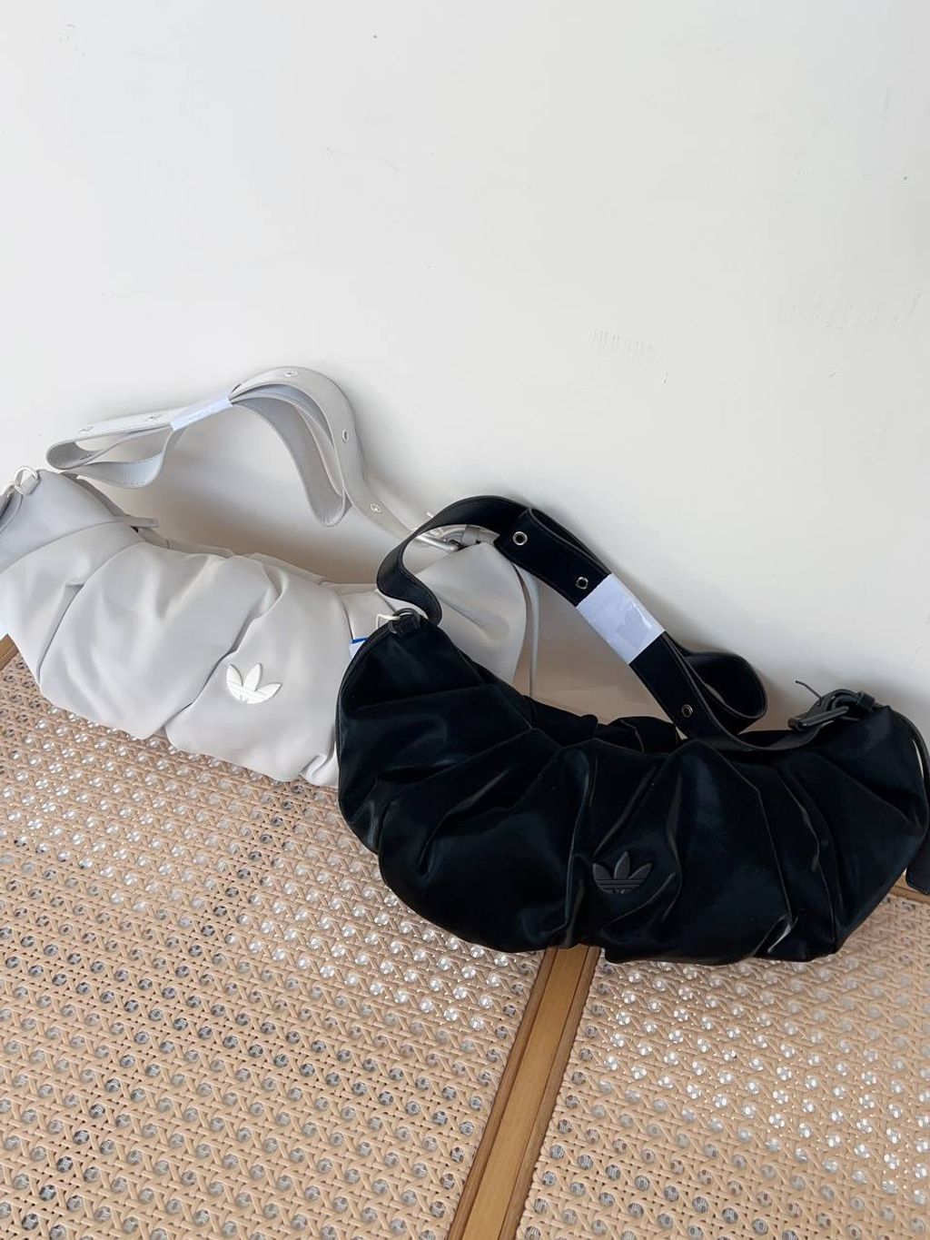 4f0b5deb-ea5d-41b3-82d0-3863454ad7e5