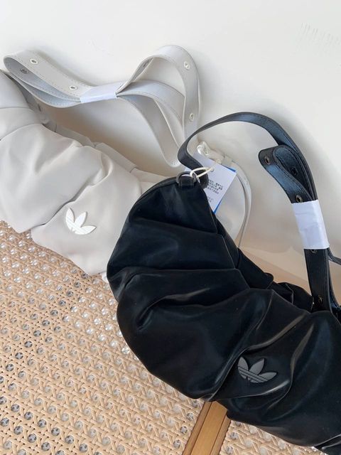 a84ddbaf-61f8-43b7-8c4b-186dd5e75ad9