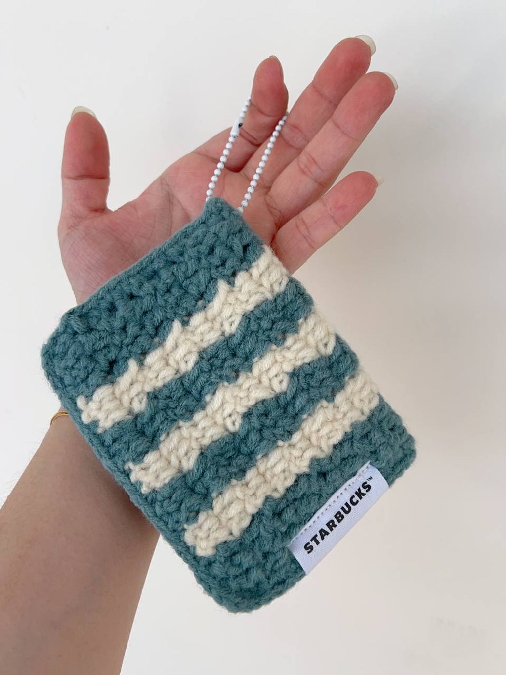 c87bbaf8-296c-4c37-868b-e2d863602a22