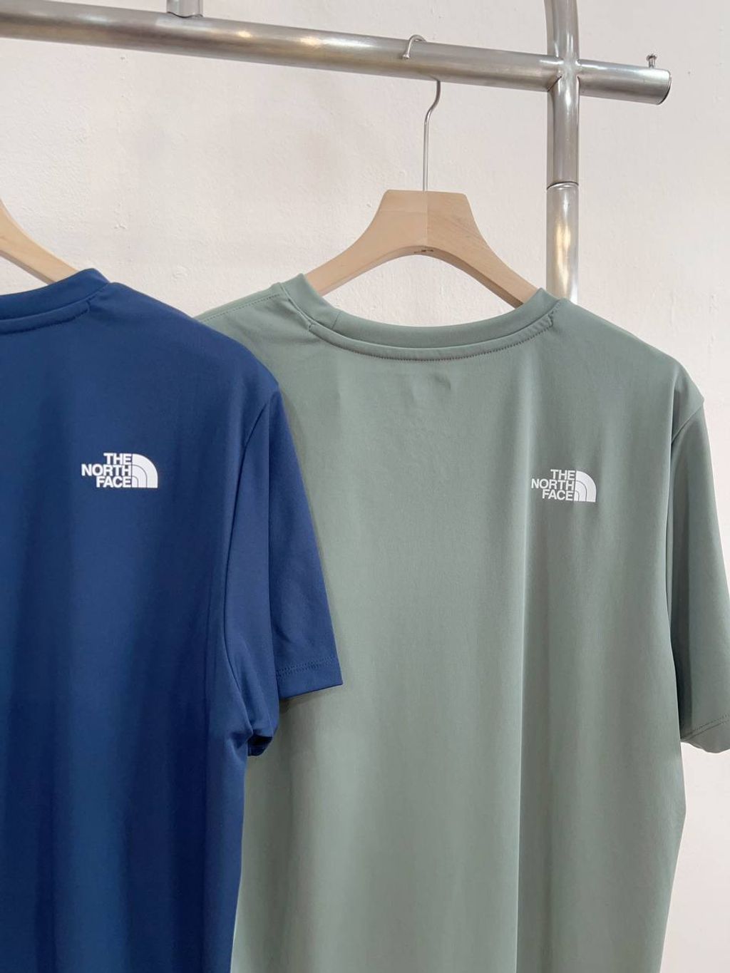 d6eda384-19ed-45db-bc44-920c12c17804