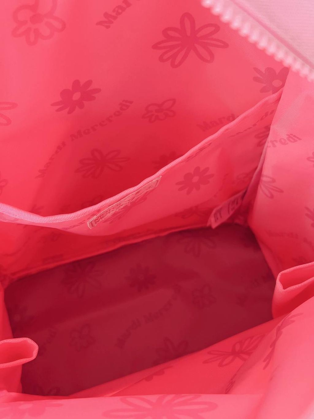 048a7f0b-9935-4e45-8339-49f9003da55b