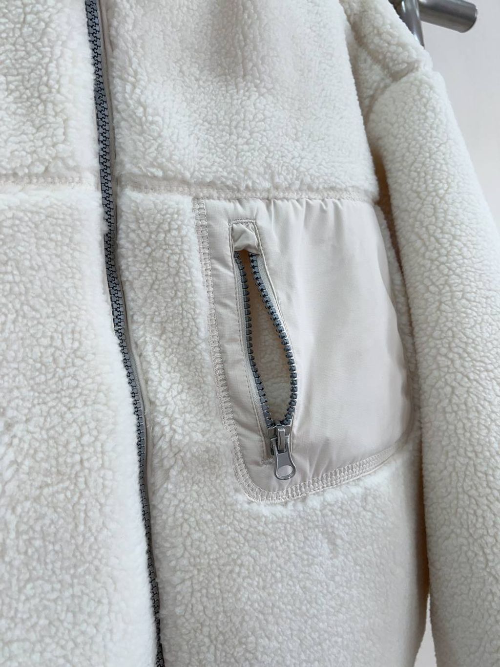 09ba3eef-6bad-4f7c-80a9-9be90d15661f