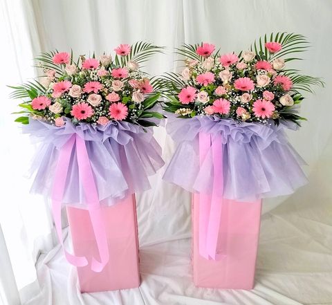 Opening Flower Stand 64