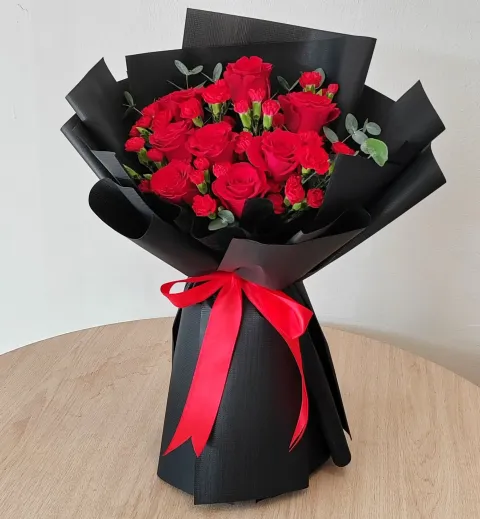 Romance Red Roses Bouquet