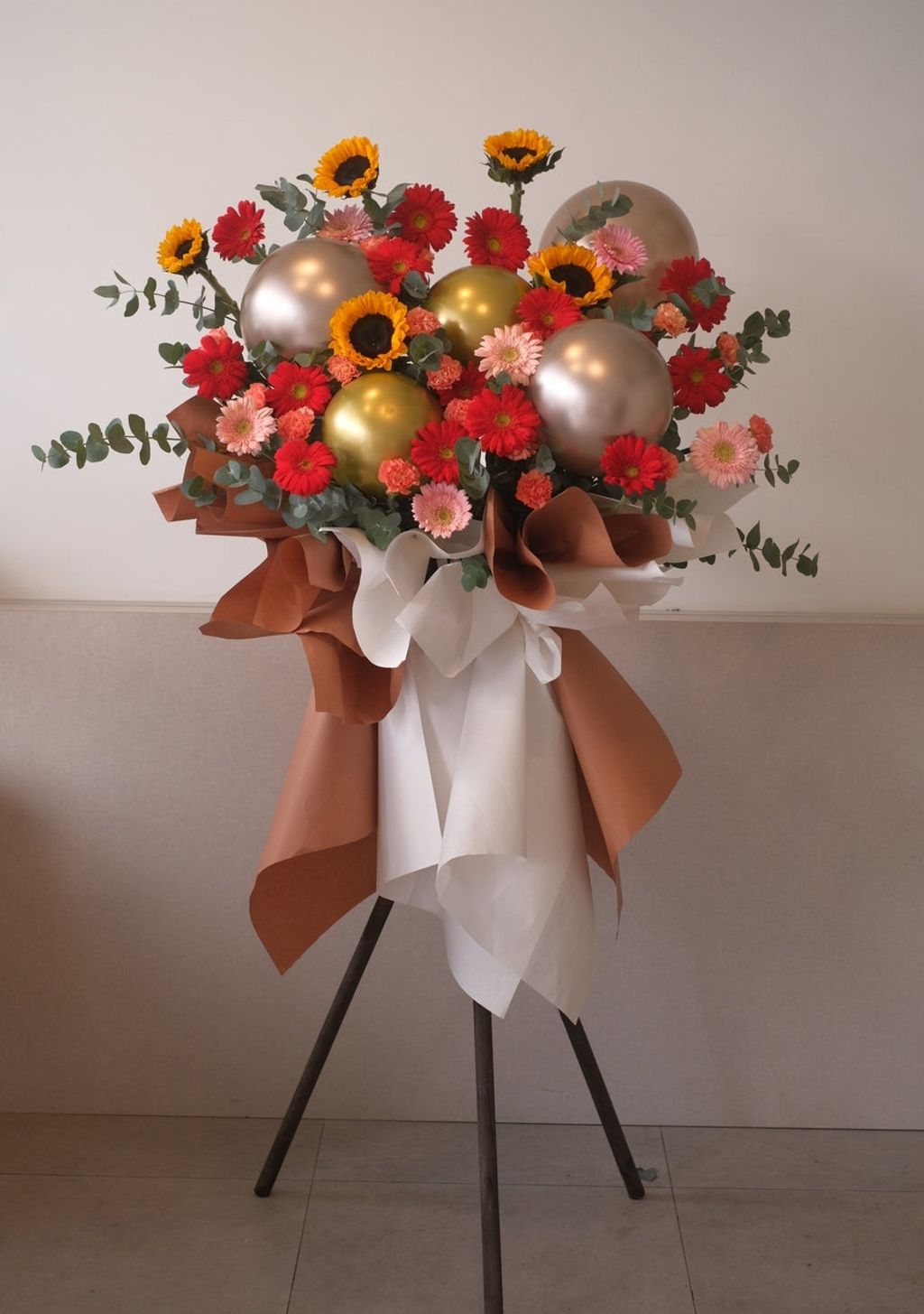 Opening Flower Stand 93