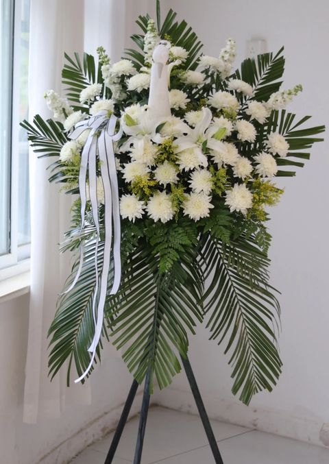 Condolences Flower Stand 61