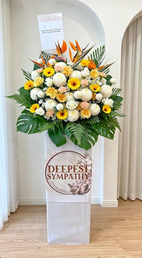 Warm Remembrance Flower Stand