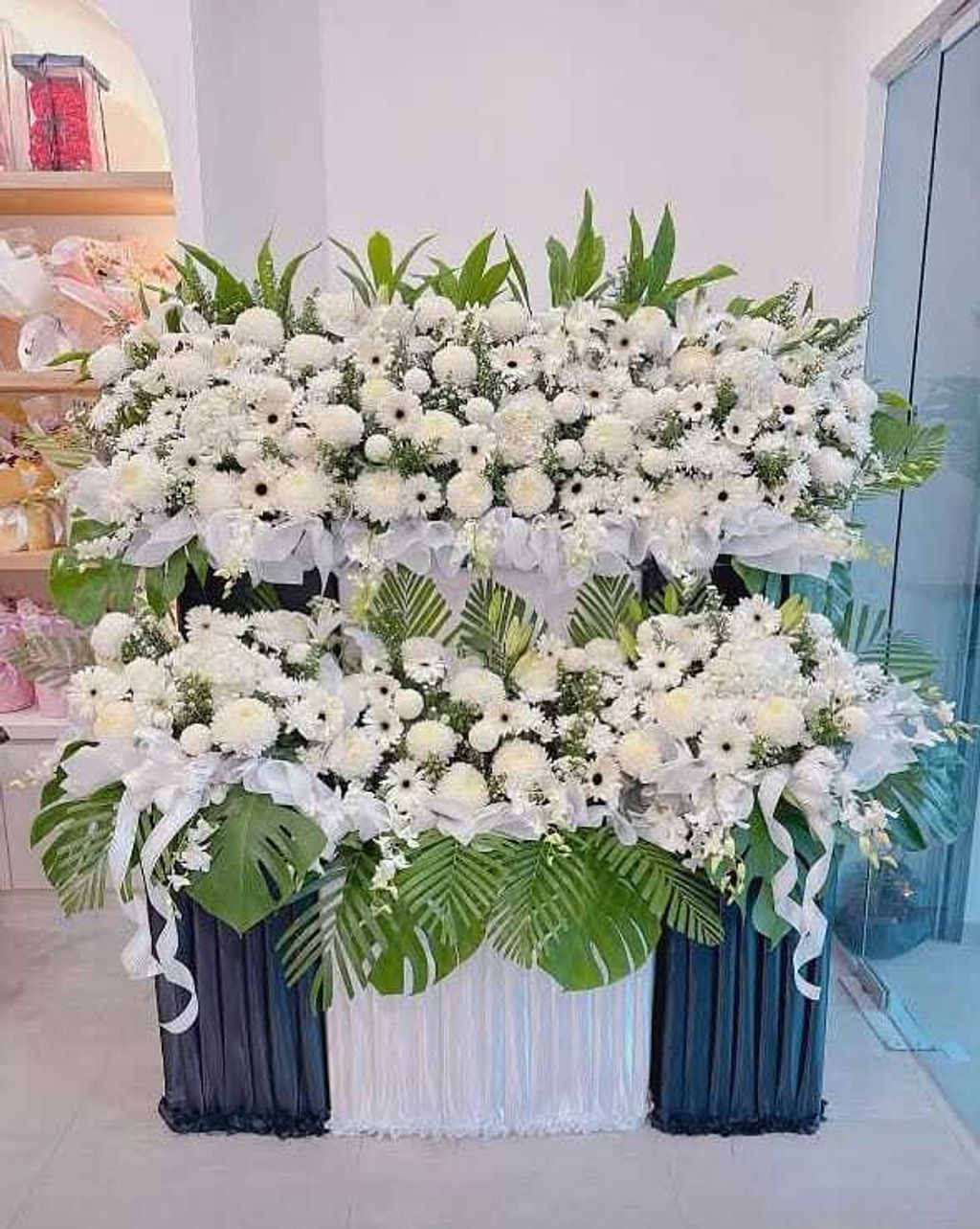 Condolences Flower Stand 123