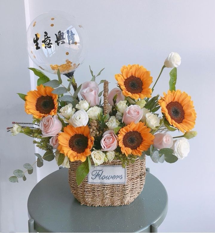 Balloon Opening Flower Basket 01