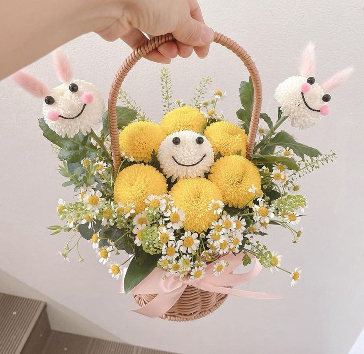 Smile Flower Basket 71