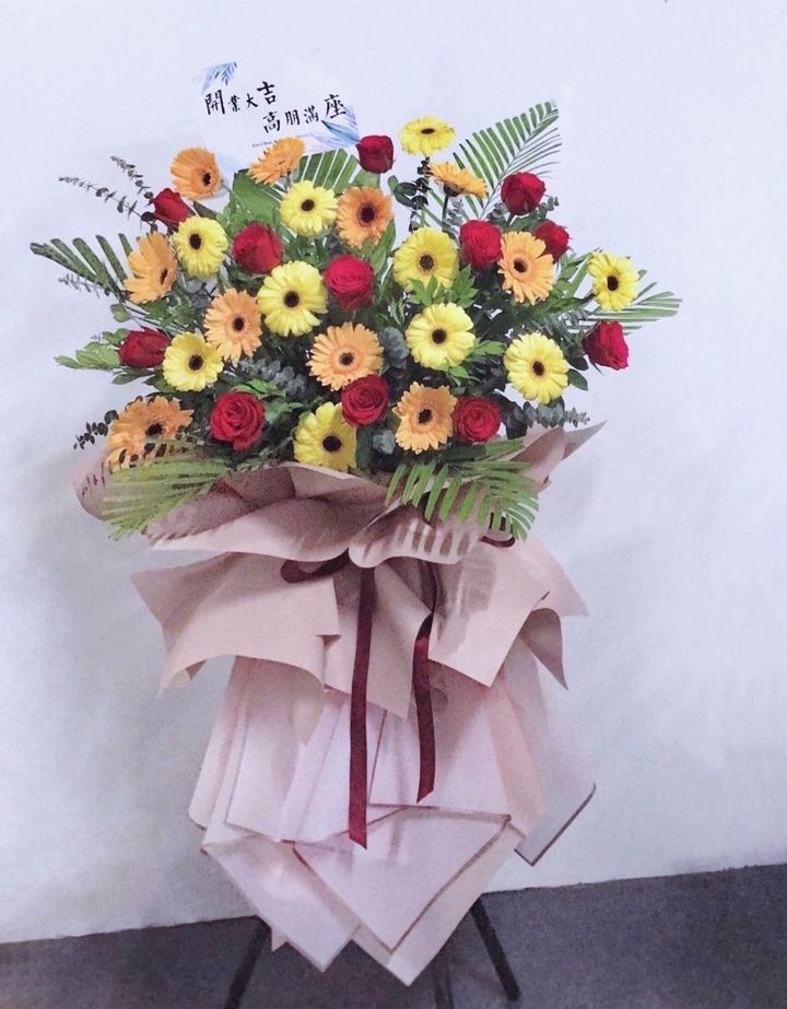 Opening Flower Stand 40