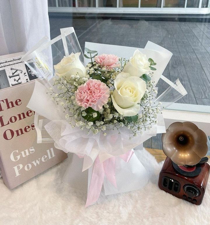 Carnation Bouquet 31