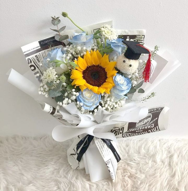 Graduation Bouquet 24