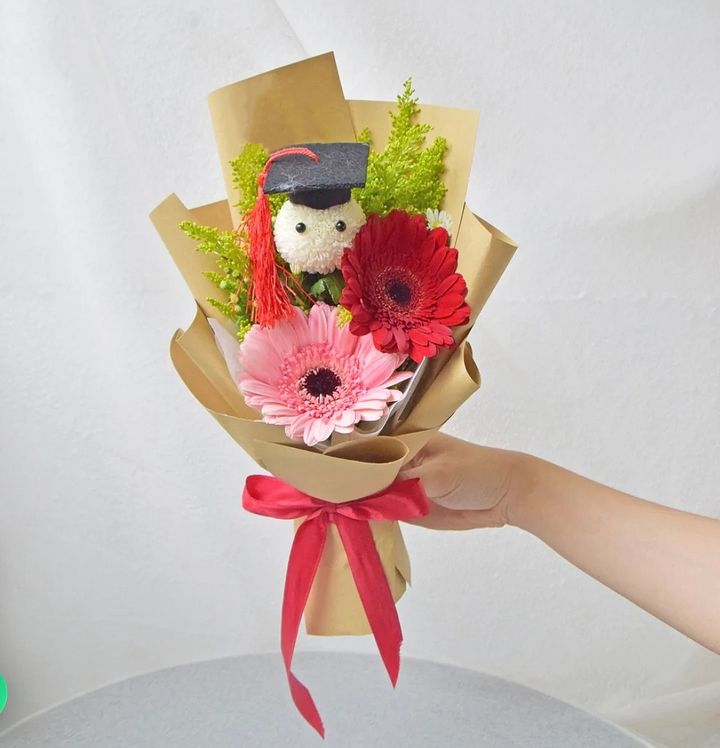 Graduation Bouquet 33