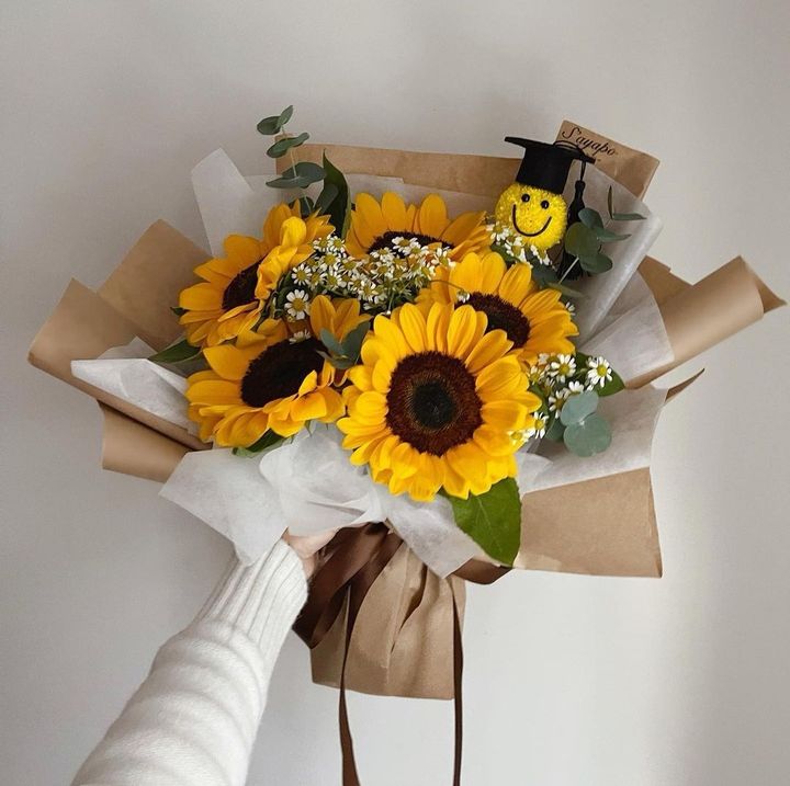 Graduation Bouquet 30