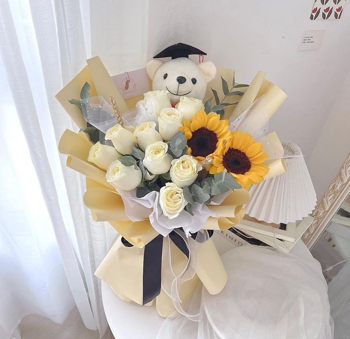White Roses Bouquet 33