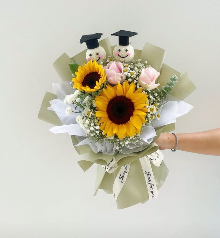 Graduation Bouquet 46