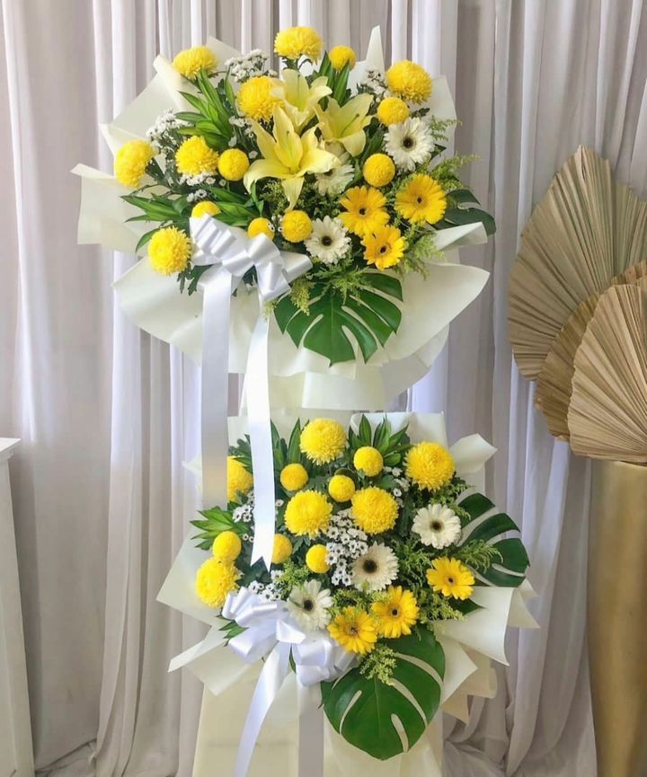 2 Tier Condolences Flower Stand 03